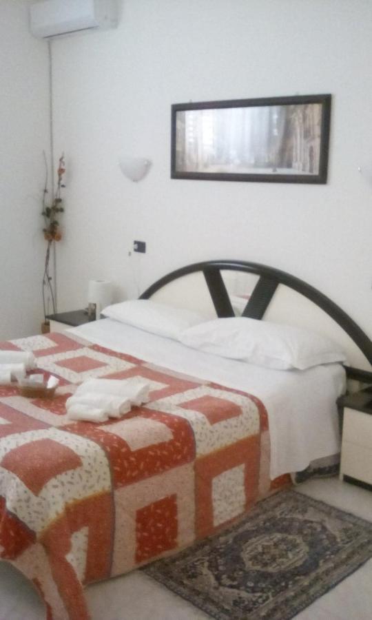 Appartamento Turistico Solarium 锡拉库扎 外观 照片
