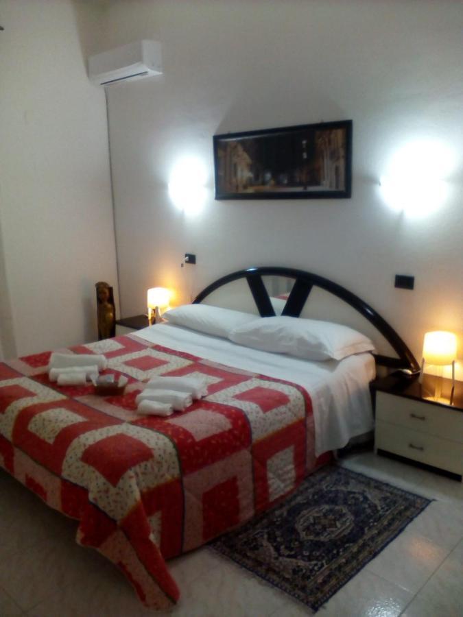 Appartamento Turistico Solarium 锡拉库扎 外观 照片